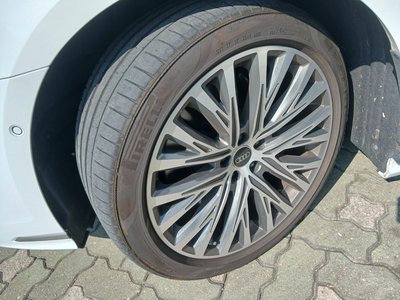صورة مصغرة 18 لـ 2023 AUDI A8