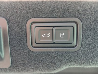 صورة مصغرة 15 لـ 2023 AUDI A8