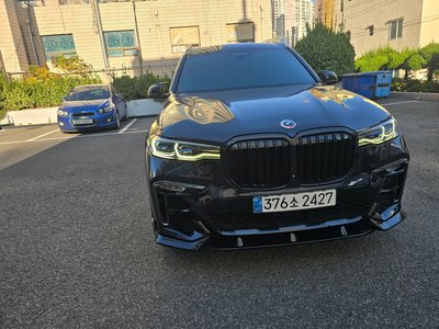 BMW X7 - 7