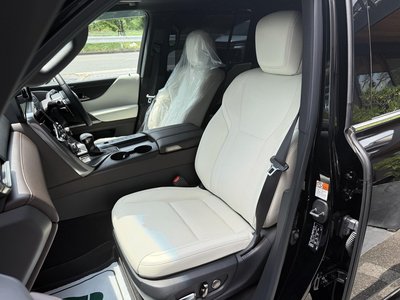 2024 Lexus LX thumbnail 56
