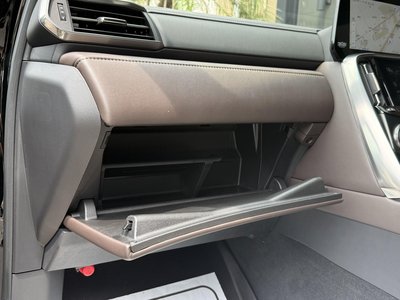 2024 Lexus LX thumbnail 60