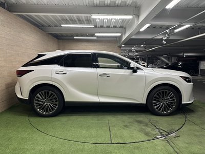 صورة مصغرة 58 لـ 2023 Lexus RX