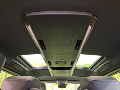2025 Toyota ALPHARD — миниатюра 36
