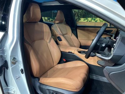 TOYOTA CROWN SPORT - 9