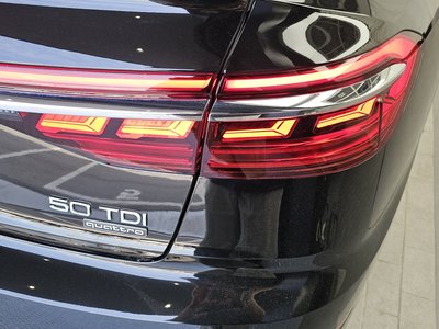 AUDI A8 - 10