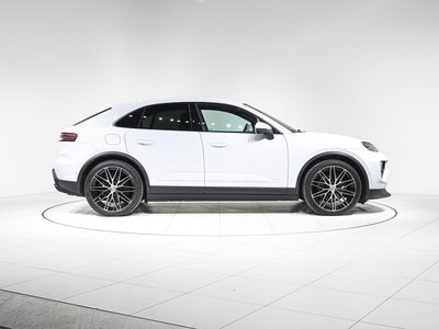 PORSCHE MACAN - 5