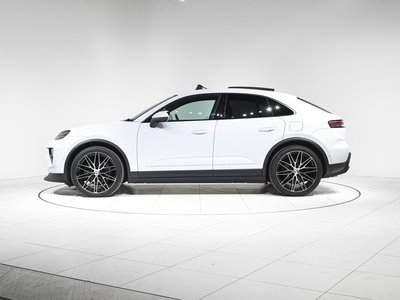 PORSCHE MACAN - 9