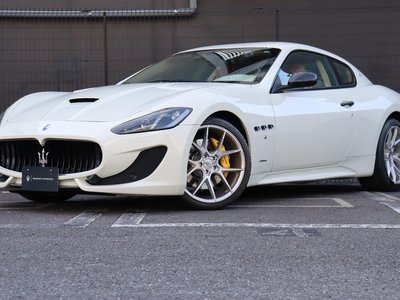 MASERATI GRANTURISMO - 1