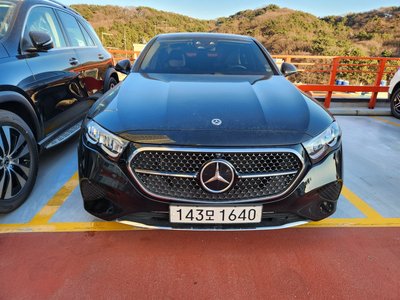 MERCEDES-BENZ E-CLASS - 5