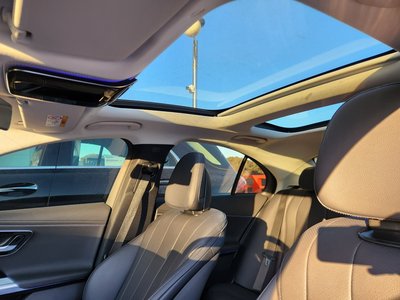 MERCEDES-BENZ E-CLASS - 9