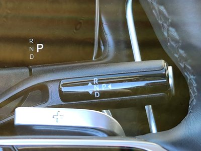 MERCEDES-BENZ E-CLASS - 8