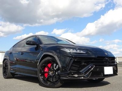 LAMBORGHINI URUS - 5