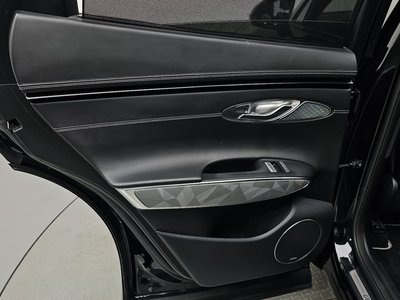 2022 Genesis GV70 — миниатюра 15