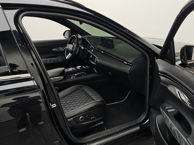 2022 Genesis GV70 — миниатюра 17