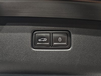 2022 Genesis GV70 — миниатюра 37
