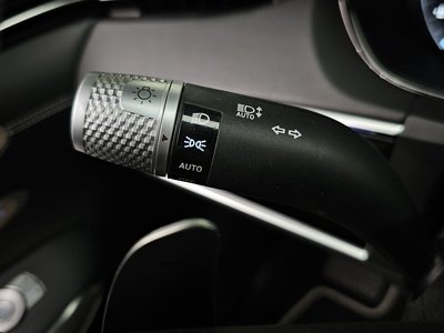 2022 Genesis GV70 — миниатюра 32