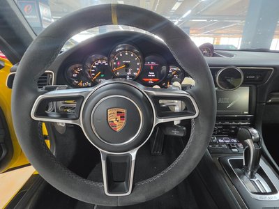 2016 Porsche 911 thumbnail 15