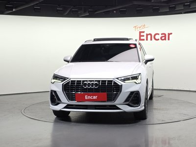 AUDI Q3 - 2