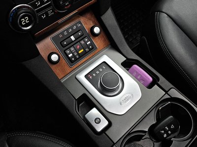 LAND ROVER DISCOVERY - 9