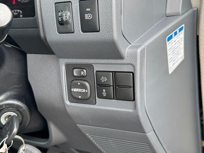 2025 Toyota LAND CRUISER 70 缩略图 50