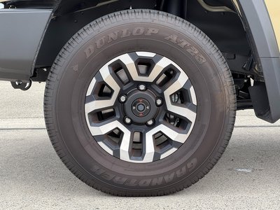 2025 Toyota LAND CRUISER 70 缩略图 42