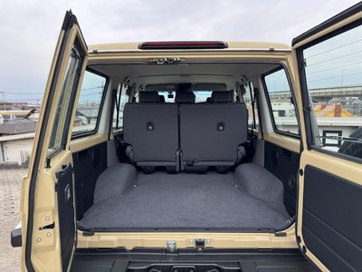 2025 Toyota LAND CRUISER 70 缩略图 75