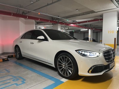 2023 Mercedes-BENZ S-CLASS photo 3