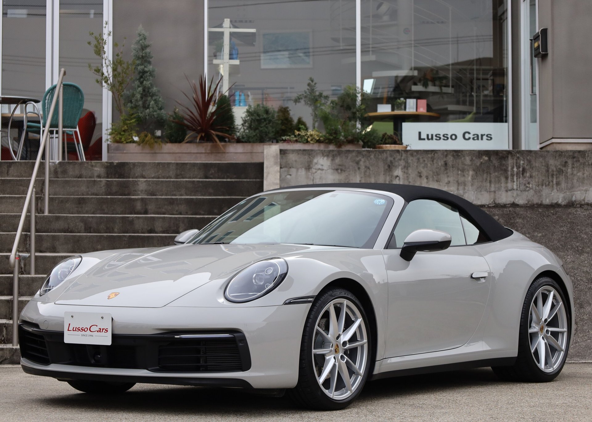 PORSCHE 911 CABRIOLET - View 1