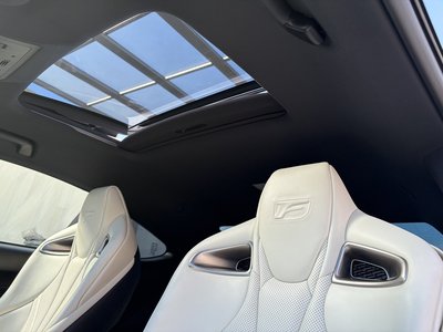 صورة مصغرة 57 لـ 2016 Lexus RC F