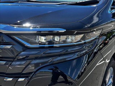 صورة 20 لـ 2023 Toyota ALPHARD
