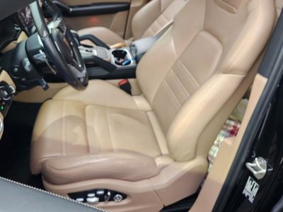 PORSCHE CAYENNE - 10