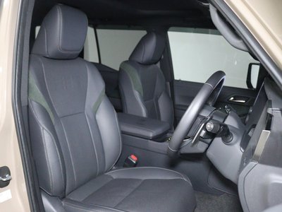 2025 Lexus GX — миниатюра 17