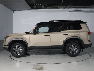 2025 Lexus GX — миниатюра 11