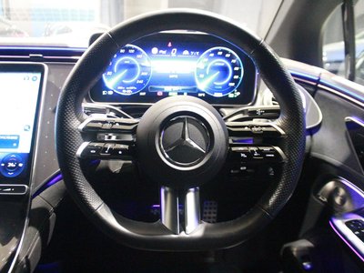 MERCEDES-BENZ EQE - 8