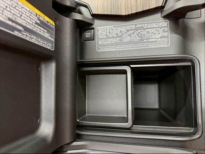 TOYOTA LAND CRUISER 300 - 6