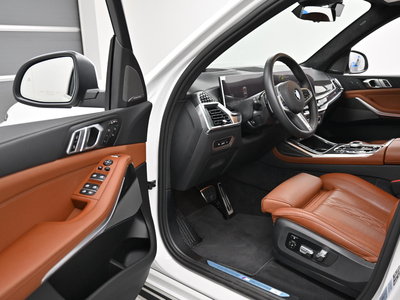 2025 BMW X7 photo 10