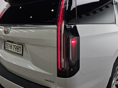 صورة 10 لـ 2021 Cadillac ESCALADE 5TH GENERATION