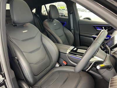 2025 Mercedes-BENZ GLC photo 10