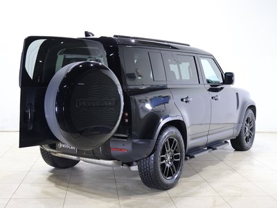 LAND ROVER DEFENDER - 9