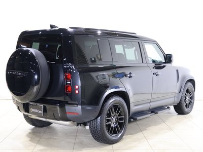 LAND ROVER DEFENDER - 2