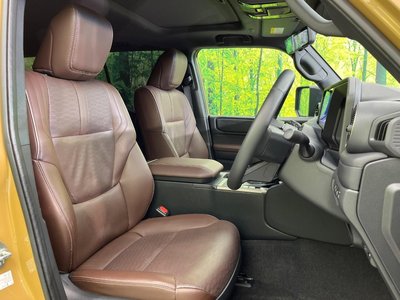 TOYOTA LAND CRUISER 250 - 7