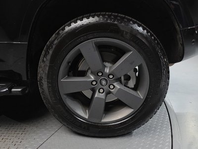 LAND ROVER DEFENDER - 6