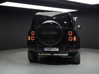 LAND ROVER DEFENDER - 3