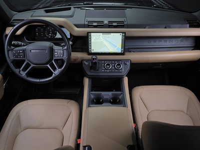 LAND ROVER DEFENDER - 5