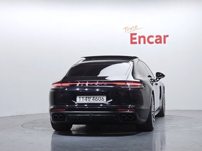 PORSCHE PANAMERA - 3