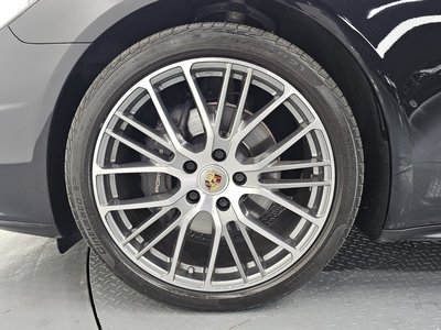 PORSCHE PANAMERA - 6