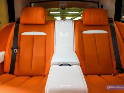 ROLLS-ROYCE CULLINAN - 10