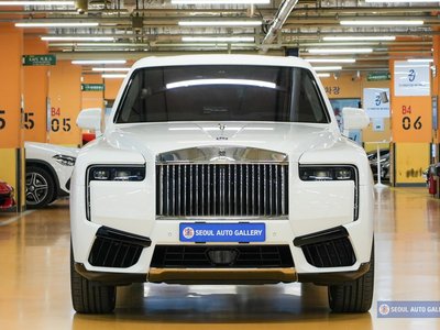 ROLLS-ROYCE CULLINAN - 2