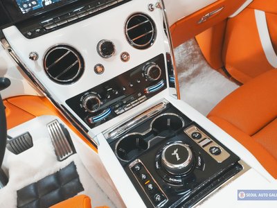 ROLLS-ROYCE CULLINAN - 9