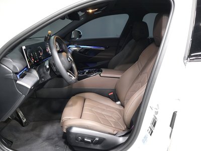2025 BMW 5 SERIES 照片 10
